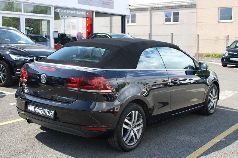 Photo 6 de l'offre de VOLKSWAGEN GOLF VI CABRIOLET 1.6 TDI 105CH FAP à 8990€ chez Visiteauto.fr