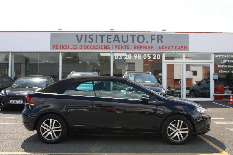 Photo 4 de l'offre de VOLKSWAGEN GOLF VI CABRIOLET 1.6 TDI 105CH FAP à 8990€ chez Visiteauto.fr