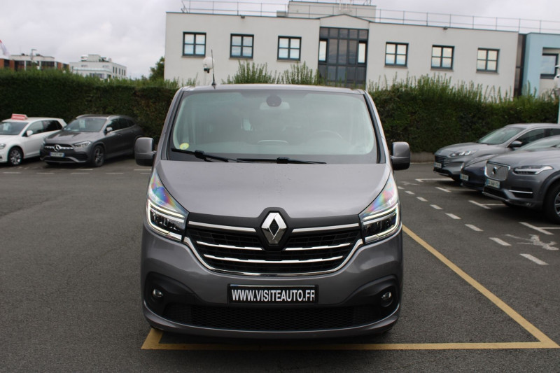 Photo 19 de l'offre de RENAULT TRAFIC III COMBI L2 2.0 DCI 145CH ENERGY S&S INTENS 9 PLACES PMR à 27890€ chez Visiteauto.fr