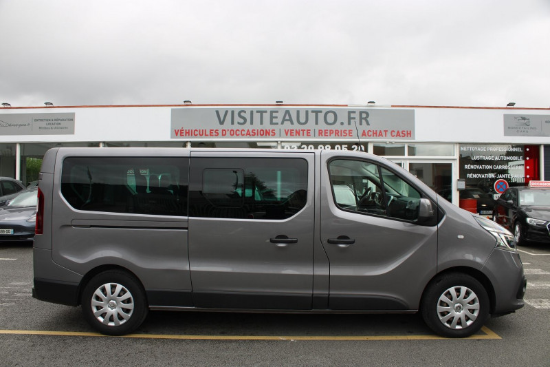 Photo 2 de l'offre de RENAULT TRAFIC III COMBI L2 2.0 DCI 145CH ENERGY S&S INTENS 9 PLACES PMR à 27890€ chez Visiteauto.fr