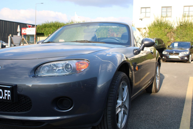 Photo 13 de l'offre de MAZDA MX-5 2.0 PERFORMANCE à 8990€ chez Visiteauto.fr