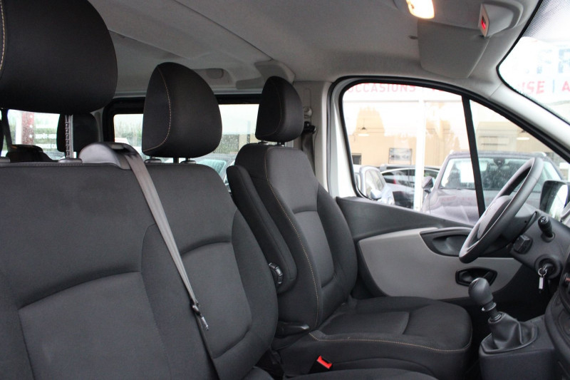 Photo 7 de l'offre de RENAULT TRAFIC III COMBI L1 1.6 DCI 125CH ENERGY LIFE 9 PLACES à 22990€ chez Visiteauto.fr