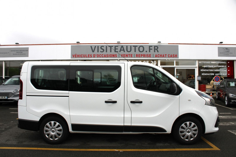 Photo 2 de l'offre de RENAULT TRAFIC III COMBI L1 1.6 DCI 125CH ENERGY LIFE 9 PLACES à 22990€ chez Visiteauto.fr