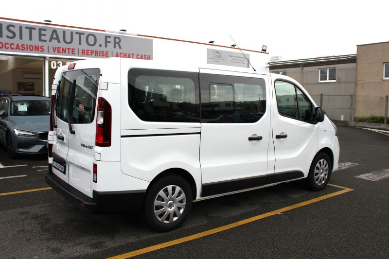 Photo 3 de l'offre de RENAULT TRAFIC III COMBI L1 1.6 DCI 125CH ENERGY LIFE 9 PLACES à 22990€ chez Visiteauto.fr