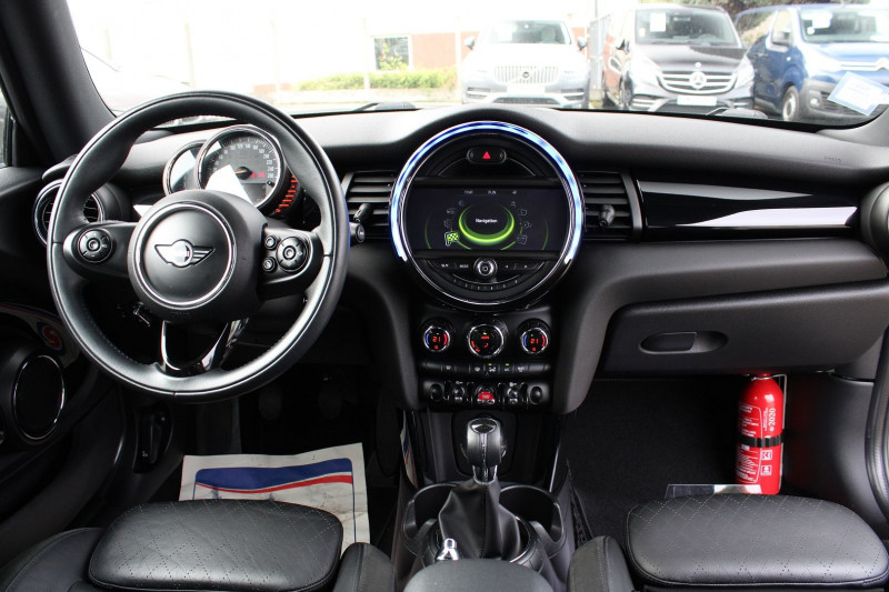 Photo 7 de l'offre de MINI MINI COOPER 136CH PACK CHILI à 14890€ chez Visiteauto.fr