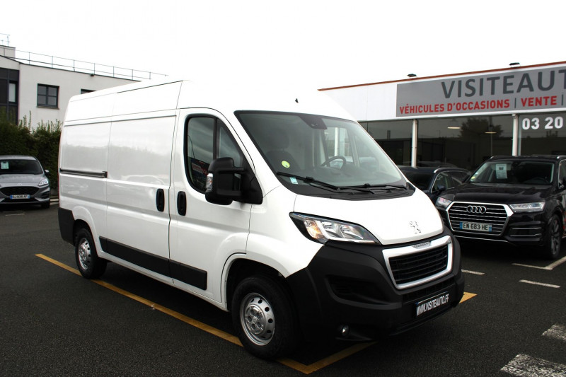 Photo 1 de l'offre de PEUGEOT BOXER FG 333 L2H2 2.2 BLUEHDI S&S 140CH ASPHALT à 18990€ chez Visiteauto.fr