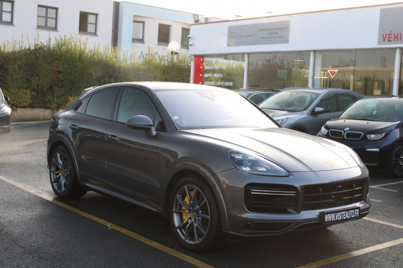 Porsche CAYENNE COUPE (9YA) 4.0 V8 680CH TURBO S E-HYBRID TVA RECUPERABLE CAM360 PDLS+ ROUES ARRIERES DIRECT Hybride GRIS Occasion à vendre