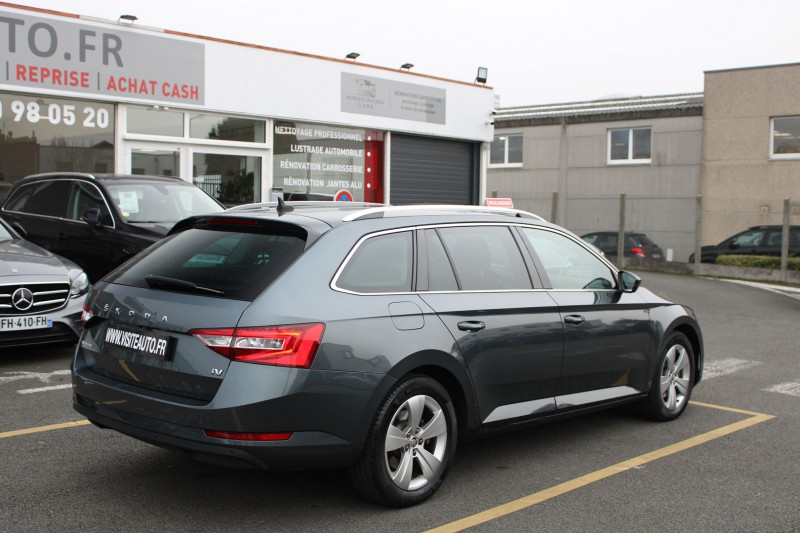 Photo 3 de l'offre de SKODA SUPERB COMBI 1.4 TSI PHEV 218CH BUSINESS DSG6 EURO6D-T EVAP 8CV à 20890€ chez Visiteauto.fr