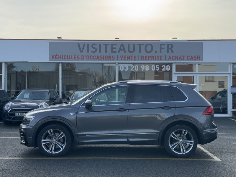 Photo 2 de l'offre de VOLKSWAGEN TIGUAN 2.0 TSI 180CH CARAT 4MOTION DSG7 AERA VIEW ATTELAGE ELECTRIQUE R-LINE à 26990€ chez Visiteauto.fr