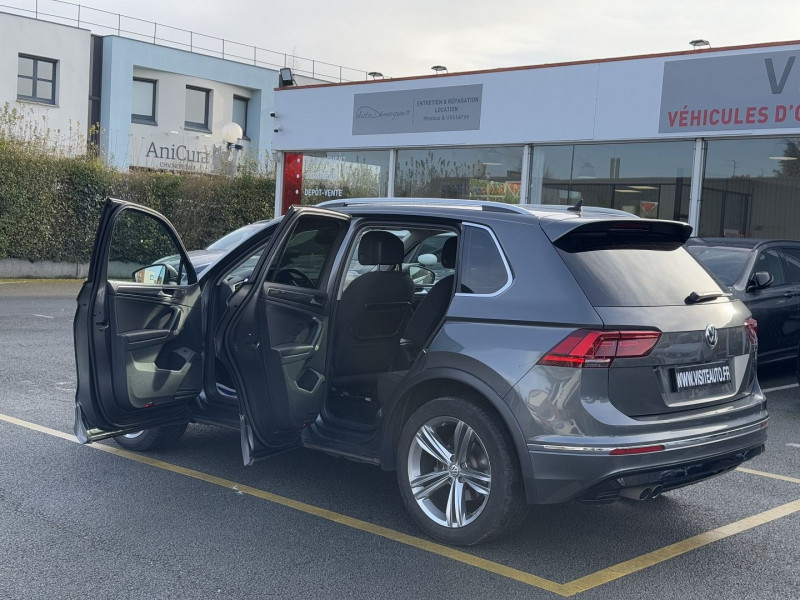 Photo 5 de l'offre de VOLKSWAGEN TIGUAN 2.0 TSI 180CH CARAT 4MOTION DSG7 AERA VIEW ATTELAGE ELECTRIQUE R-LINE à 26990€ chez Visiteauto.fr