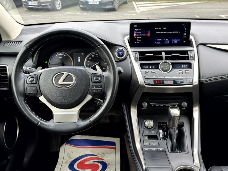 Photo 8 de l'offre de LEXUS NX 300H 4WD LUXE EURO6D-T à 25890€ chez Visiteauto.fr