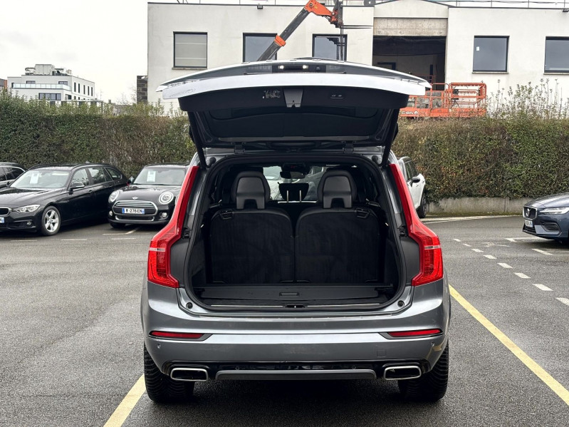 Photo 9 de l'offre de VOLVO XC90 T8 TWIN ENGINE 303 + 87CH R-DESIGN GEARTRONIC 7 PLACES HARMAN KARDON PACK PRESTI à 42990€ chez Visiteauto.fr