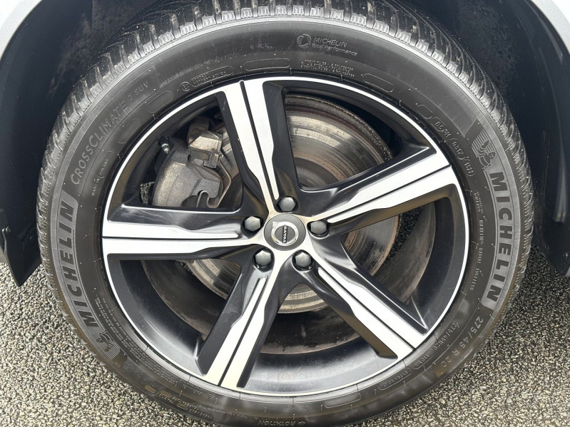 Photo 18 de l'offre de VOLVO XC90 T8 TWIN ENGINE 303 + 87CH R-DESIGN GEARTRONIC 7 PLACES HARMAN KARDON PACK PRESTI à 42990€ chez Visiteauto.fr