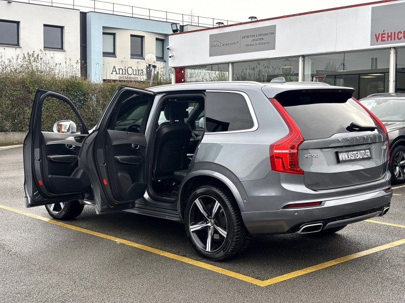 Photo 3 de l'offre de VOLVO XC90 T8 TWIN ENGINE 303 + 87CH R-DESIGN GEARTRONIC 7 PLACES HARMAN KARDON PACK PRESTI à 42990€ chez Visiteauto.fr