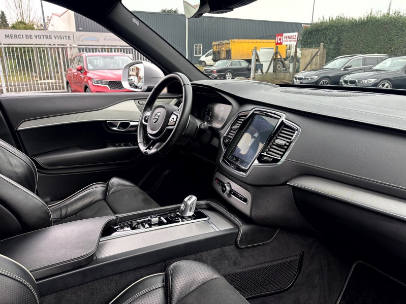 Photo 11 de l'offre de VOLVO XC90 T8 TWIN ENGINE 303 + 87CH R-DESIGN GEARTRONIC 7 PLACES HARMAN KARDON PACK PRESTI à 42990€ chez Visiteauto.fr