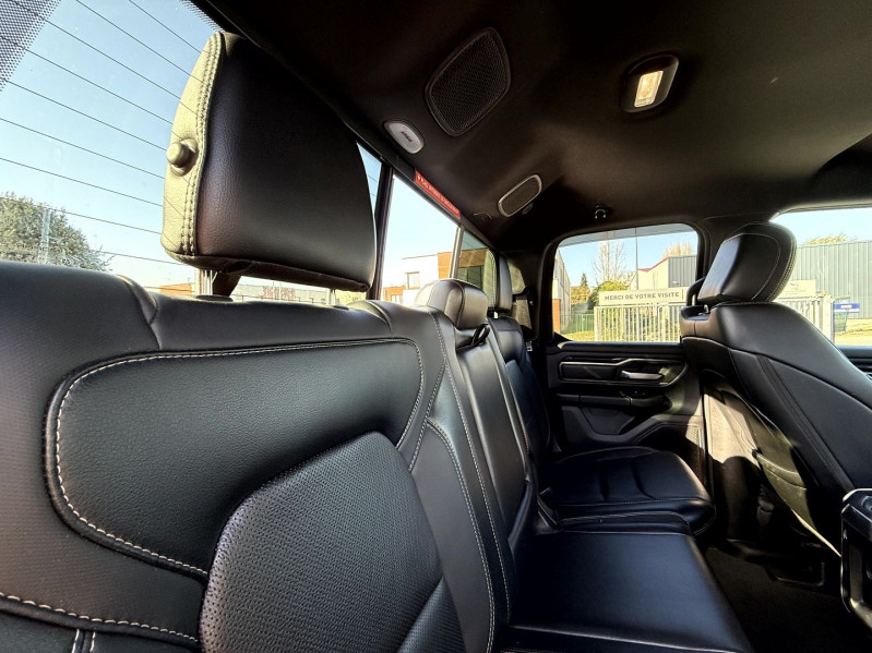 Photo 7 de l'offre de DODGE RAM 1500 V8 HEMI NIGHT EDITION SIEGES VENTILES CHAUFFANTS ATTELAGE à 55890€ chez Visiteauto.fr