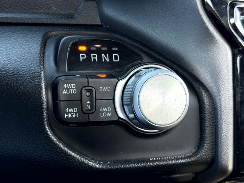 Photo 12 de l'offre de DODGE RAM 1500 V8 HEMI NIGHT EDITION SIEGES VENTILES CHAUFFANTS ATTELAGE à 55890€ chez Visiteauto.fr