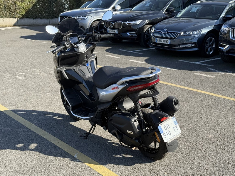 Photo 4 de l'offre de APRILIA SR GT SR GT 125 à 3200€ chez Visiteauto.fr