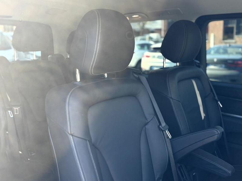 Photo 13 de l'offre de MERCEDES-BENZ CLASSE V 300 D LONG AVANTGARDE 9G-TRONIC SIEGES CHAUFFANTS VENTILES BURMESTER CAM360 à 51990€ chez Visiteauto.fr