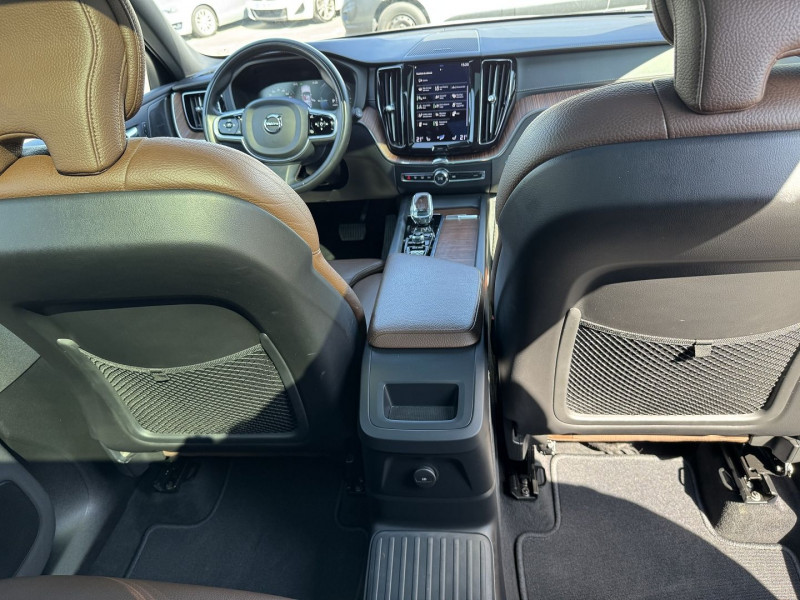 Photo 20 de l'offre de VOLVO XC60 T6 AWD 253 + 87CH INSCRIPTION LUXE GEARTRONIC à 37890€ chez Visiteauto.fr
