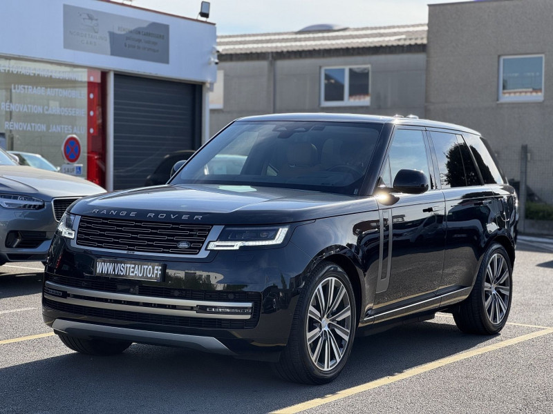 Photo 3 de l'offre de LAND-ROVER RANGE ROVER 3.0 P510E 510CH PHEV HSE SWB TOIT OUVRANT VOLANT CHAUFFANT SIEGES VENTLES MASSAN à 131990€ chez Visiteauto.fr