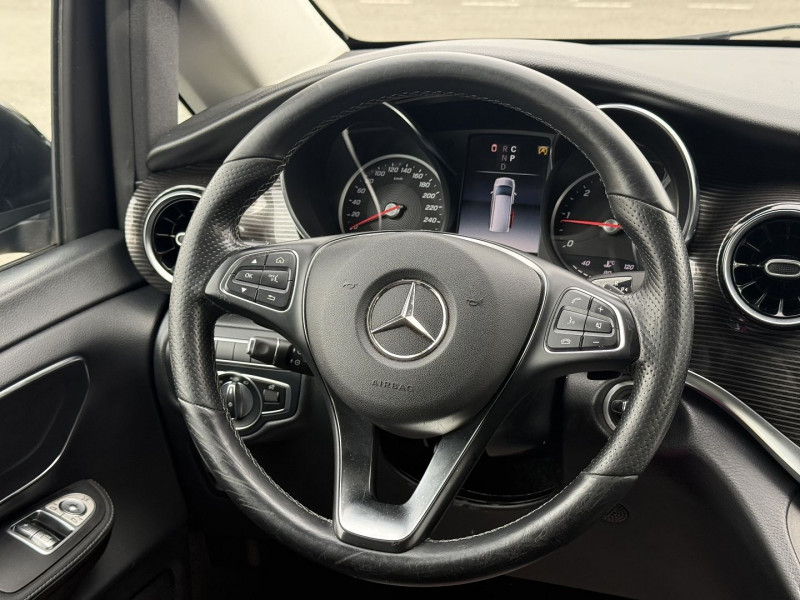 Photo 9 de l'offre de MERCEDES-BENZ CLASSE V 300 D LONG AVANTGARDE 9G-TRONIC PORTES ET COFFRE ELECTRIQUE CAM360 ATTELAGE à 49890€ chez Visiteauto.fr