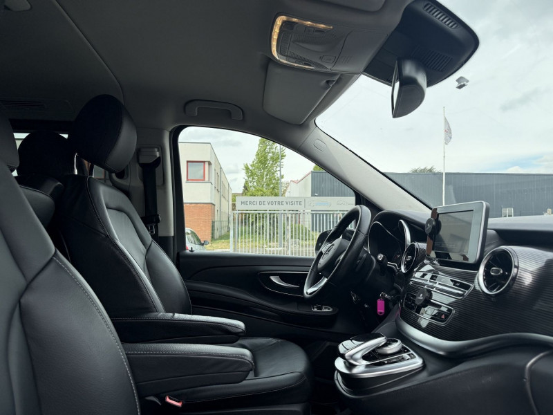 Photo 6 de l'offre de MERCEDES-BENZ CLASSE V 300 D LONG AVANTGARDE 9G-TRONIC PORTES ET COFFRE ELECTRIQUE CAM360 ATTELAGE à 49890€ chez Visiteauto.fr