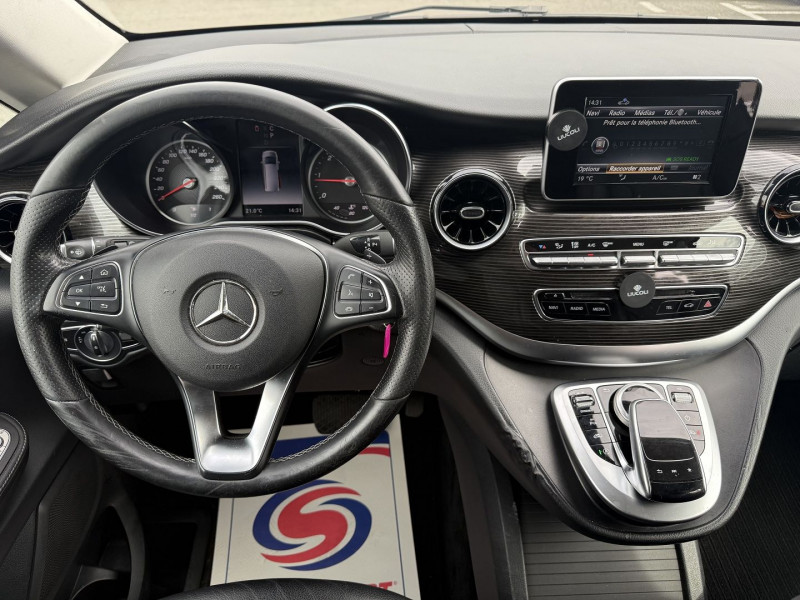 Photo 8 de l'offre de MERCEDES-BENZ CLASSE V 300 D LONG AVANTGARDE 9G-TRONIC PORTES ET COFFRE ELECTRIQUE CAM360 ATTELAGE à 49890€ chez Visiteauto.fr