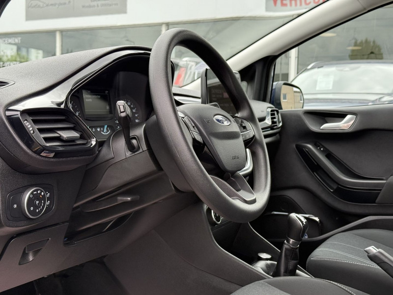 Photo 10 de l'offre de FORD FIESTA 1.1 85CH COOL & CONNECT 5P EURO6.2 à 9990€ chez Visiteauto.fr
