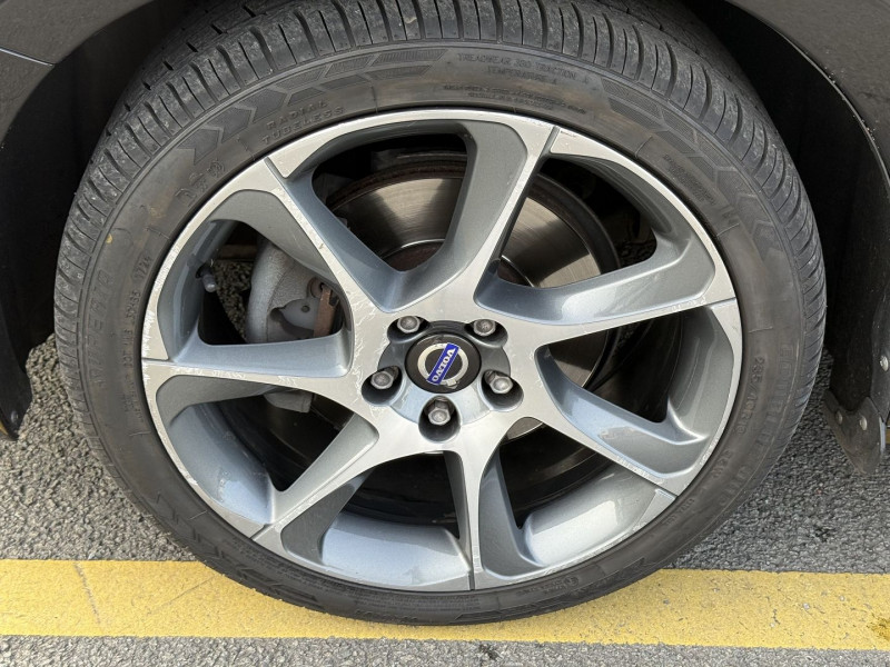 Photo 15 de l'offre de VOLVO V60 D2 120CH OCEAN RACE PACK CITY à 14890€ chez Visiteauto.fr
