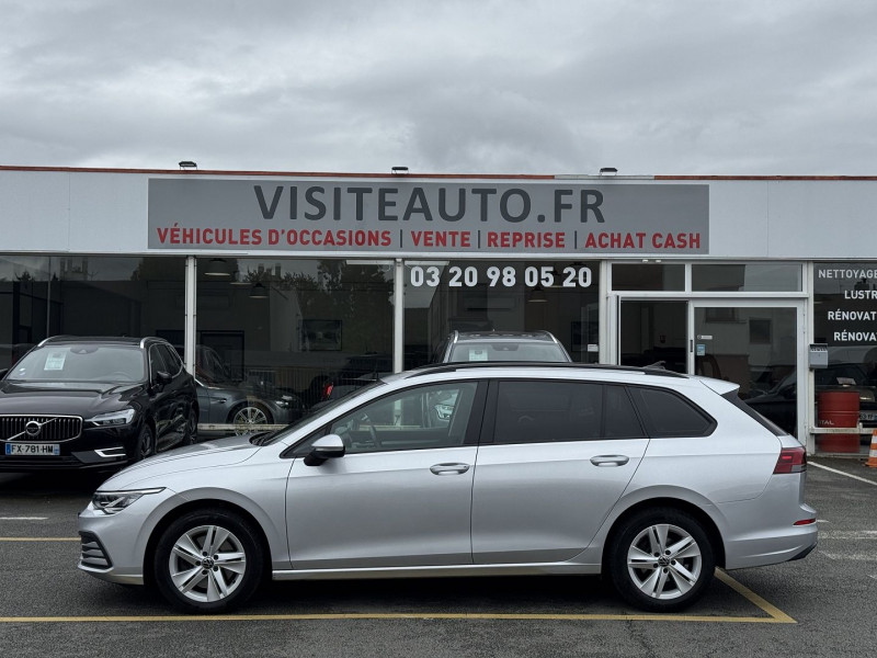 Photo 2 de l'offre de VOLKSWAGEN GOLF VIII SW 2.0 TDI SCR 115CH LIFE BUSINESS DSG7 à 18890€ chez Visiteauto.fr
