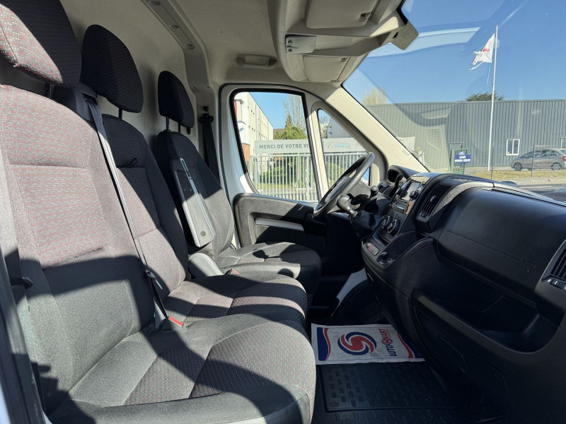 Photo 5 de l'offre de CITROEN JUMPER FG 30 L1H1 2.2 BLUEHDI 120 S&S CLUB à 17890€ chez Visiteauto.fr