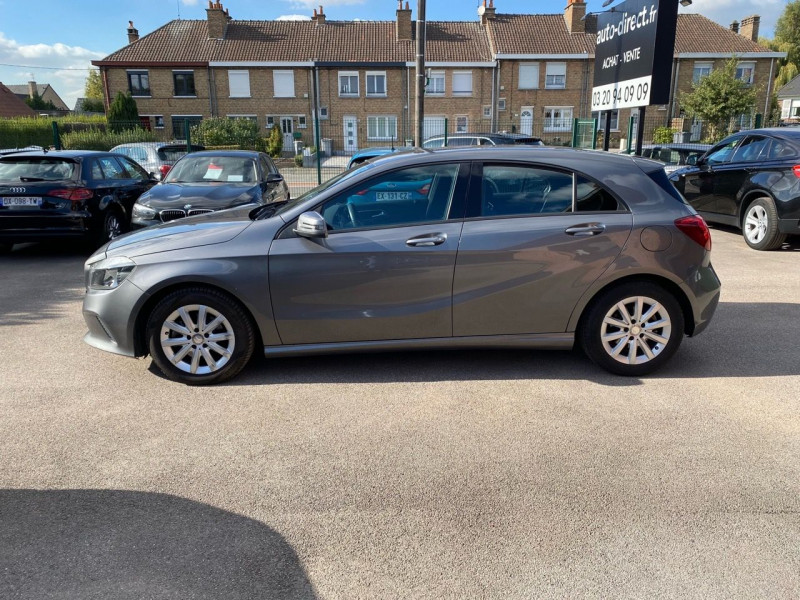 Photo 8 de l'offre de MERCEDES-BENZ CLASSE A 200 D BUSINESS à 20960€ chez auto-direct.fr