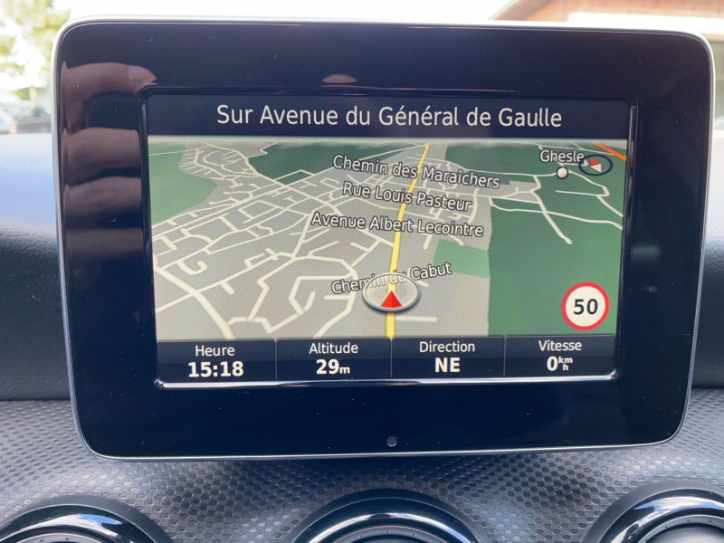 Photo 13 de l'offre de MERCEDES-BENZ CLASSE A 200 D BUSINESS à 20960€ chez auto-direct.fr