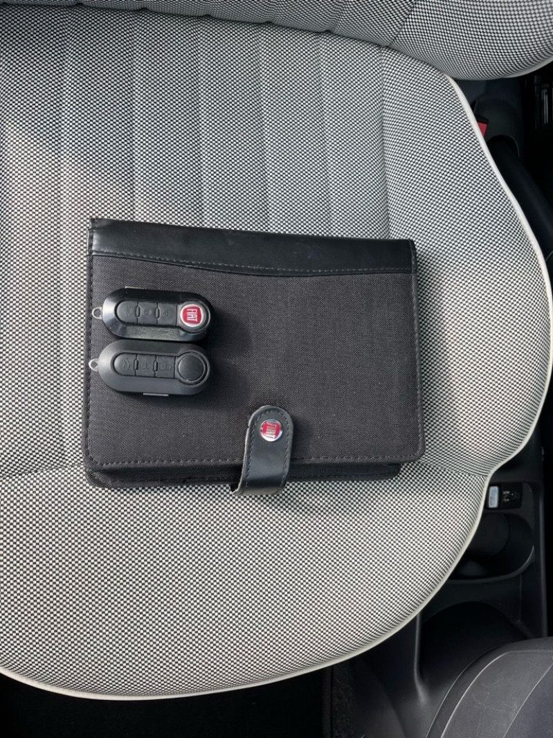 Photo 13 de l'offre de FIAT 500 1.2 8V 69CH LOUNGE à 7490€ chez auto-direct.fr