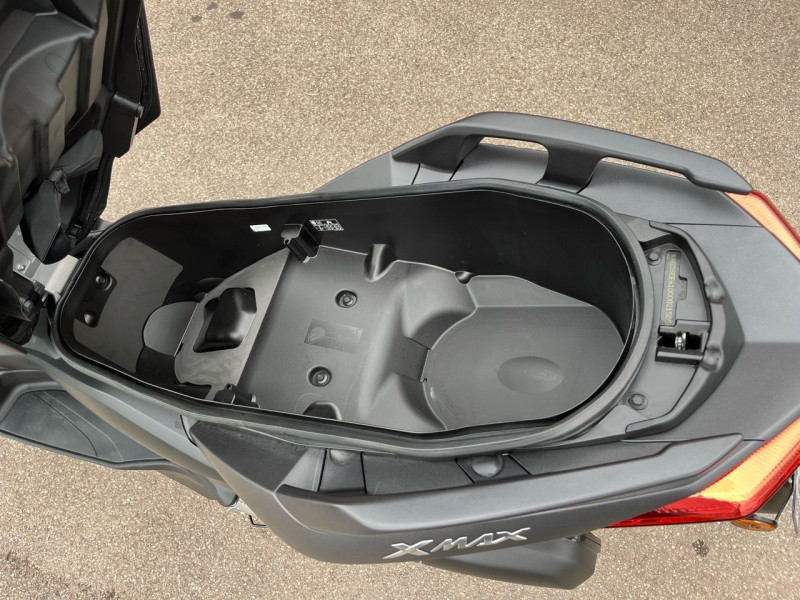 Photo 9 de l'offre de YAMAHA X-MAX X-MAX 125 ABS à 4995€ chez auto-direct.fr