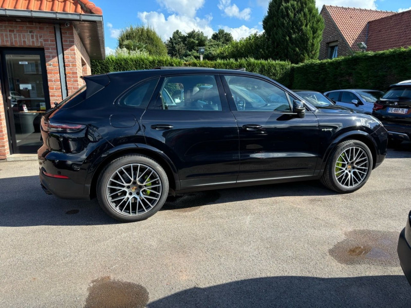 Photo 4 de l'offre de PORSCHE CAYENNE (9YA) 3.0 V6 462CH E-HYBRID à 76450€ chez auto-direct.fr