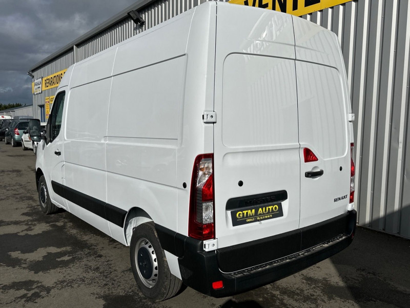Photo 6 de l'offre de RENAULT MASTER III FG - PRIX TTC F3300 L2H2 2.3 BLUE DCI 135CH CONFORT EURO6 à 33990€ chez GTM Auto