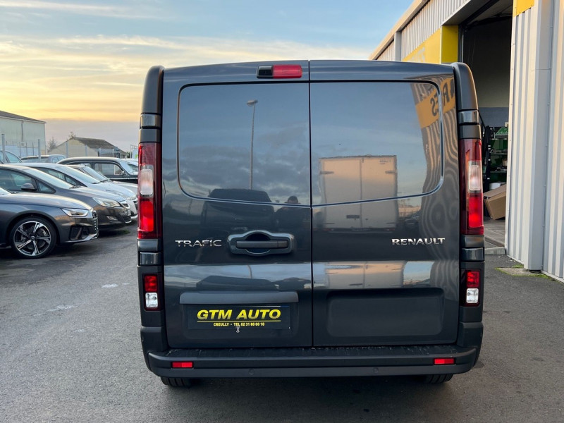 Photo 5 de l'offre de RENAULT TRAFIC III FG L1H1 3T 2.0 BLUE DCI 150CH CABINE APPROFONDIE GRAND CONFORT EDC à 40990€ chez GTM Auto