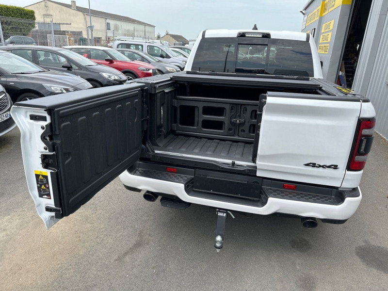 Photo 8 de l'offre de DODGE RAM 1500 LIMITED CREW CAB NIGHT EDITION - FULL OPTIONS à 106990€ chez GTM Auto