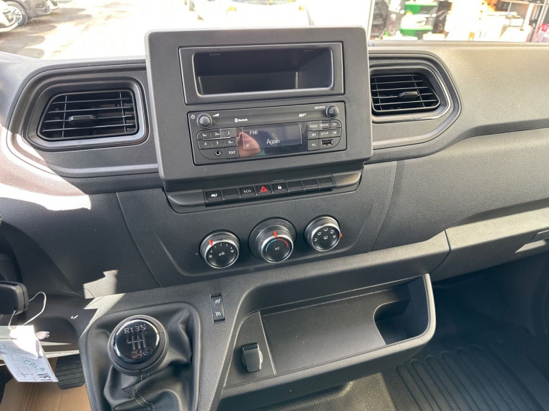 Photo 11 de l'offre de RENAULT MASTER III FG F3300 L2H2 2.3 BLUE DCI 135CH CONFORT EURO6 à 33990€ chez GTM Auto