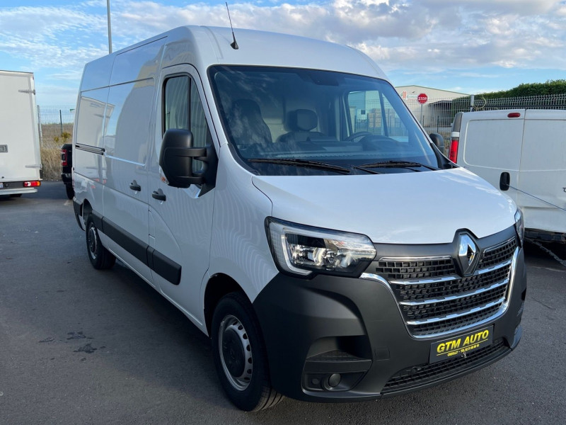 Photo 3 de l'offre de RENAULT MASTER III FG - DISPO F3300 L2H2 2.3 BLUE DCI 135CH GRAND CONFORT EURO6 à 35990€ chez GTM Auto