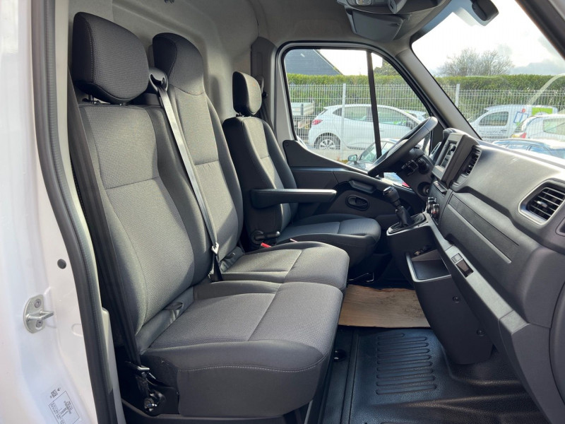 Photo 21 de l'offre de RENAULT MASTER III FG - DISPO F3500 L3H2 2.3 BLUE DCI 150CH GRAND CONFORT EURO6 à 38990€ chez GTM Auto