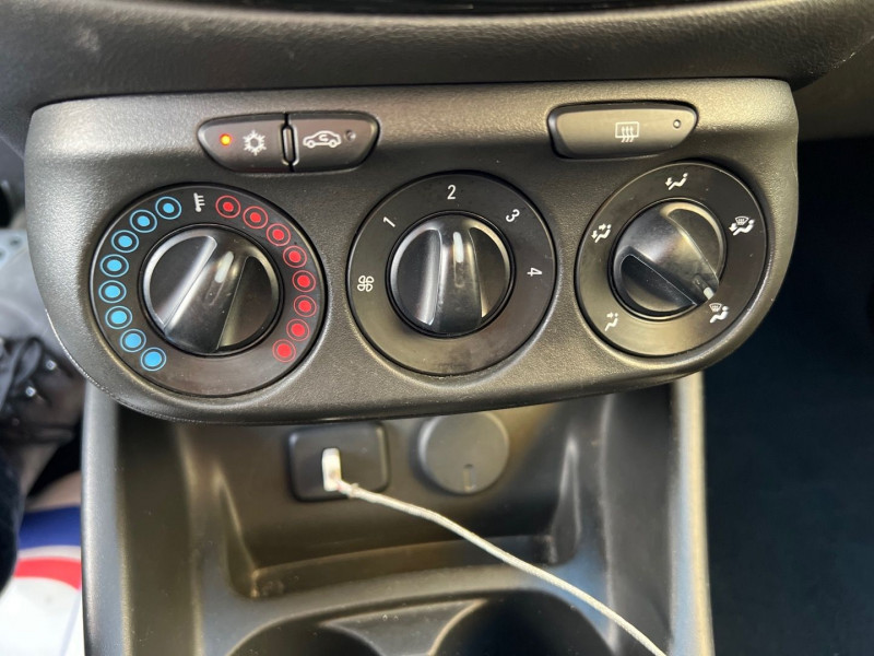 Photo 20 de l'offre de OPEL CORSA 1.4 90CH BLACK EDITION START/STOP 5P à 10990€ chez GTM Auto