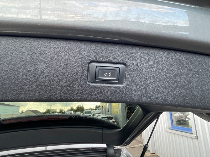 Photo 33 de l'offre de AUDI Q7 3.0 V6 TDI 272CH CLEAN DIESEL S LINE QUATTRO TIPTRONIC 7 PLACES à 33990€ chez GTM Auto