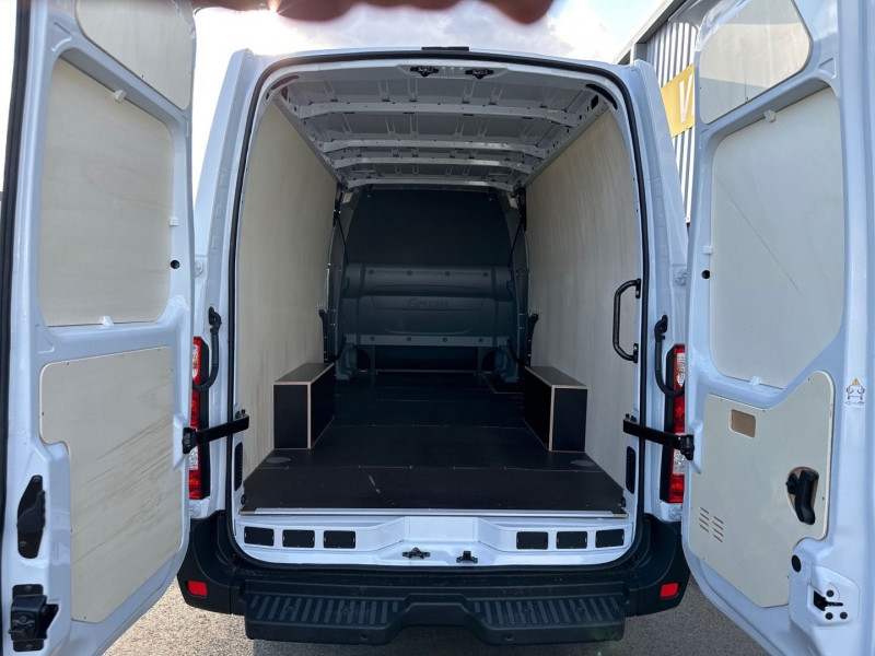 Photo 7 de l'offre de RENAULT MASTER III CABINE APPROFONDIE R3500 L4H2 2.3 BLUE DCI 165CH GRAND CONFORT à 48990€ chez GTM Auto