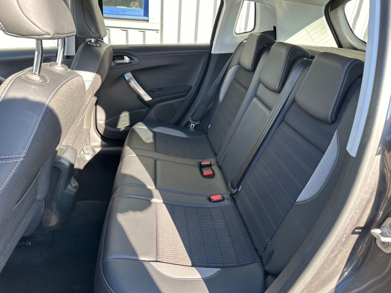 Photo 11 de l'offre de PEUGEOT 2008 1.2 PURETECH 110CH E6.C ALLURE S&S 5CV à 13490€ chez GTM Auto