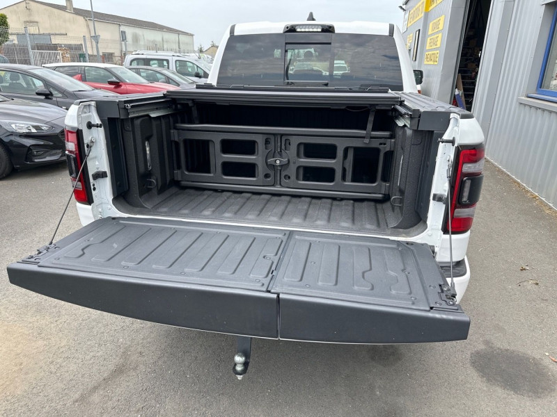 Photo 7 de l'offre de DODGE RAM 1500 LIMITED CREW CAB NIGHT EDITION - FULL OPTIONS à 106990€ chez GTM Auto