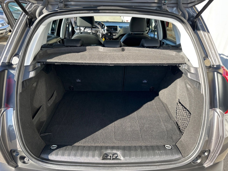 Photo 18 de l'offre de PEUGEOT 2008 1.2 PURETECH 110CH E6.C ALLURE S&S 5CV à 13490€ chez GTM Auto