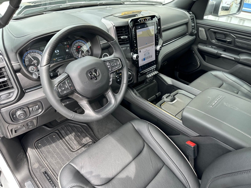 Photo 10 de l'offre de DODGE RAM 1500 LIMITED CREW CAB NIGHT EDITION - FULL OPTIONS à 106990€ chez GTM Auto
